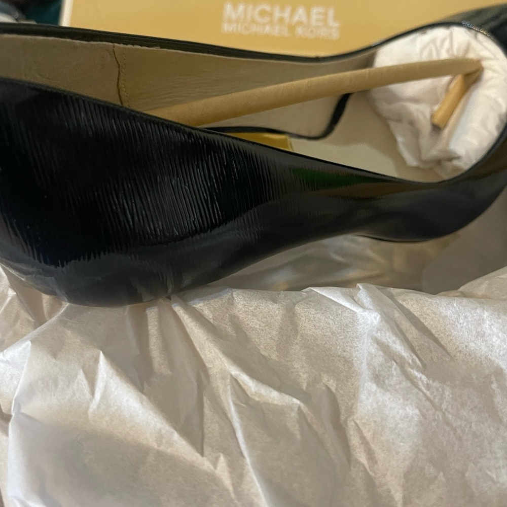MK Elegant parent leather navy Women's Pumps - Picture 2 of 10